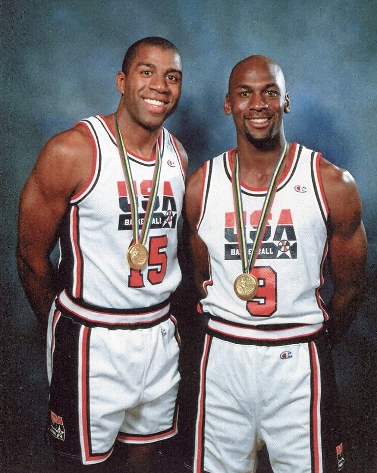 MICHEAL JORDAN AND MAGIC JOHNSON WITH OLYMPICGOLD MEDALS LAKERS BULLS 8X10 