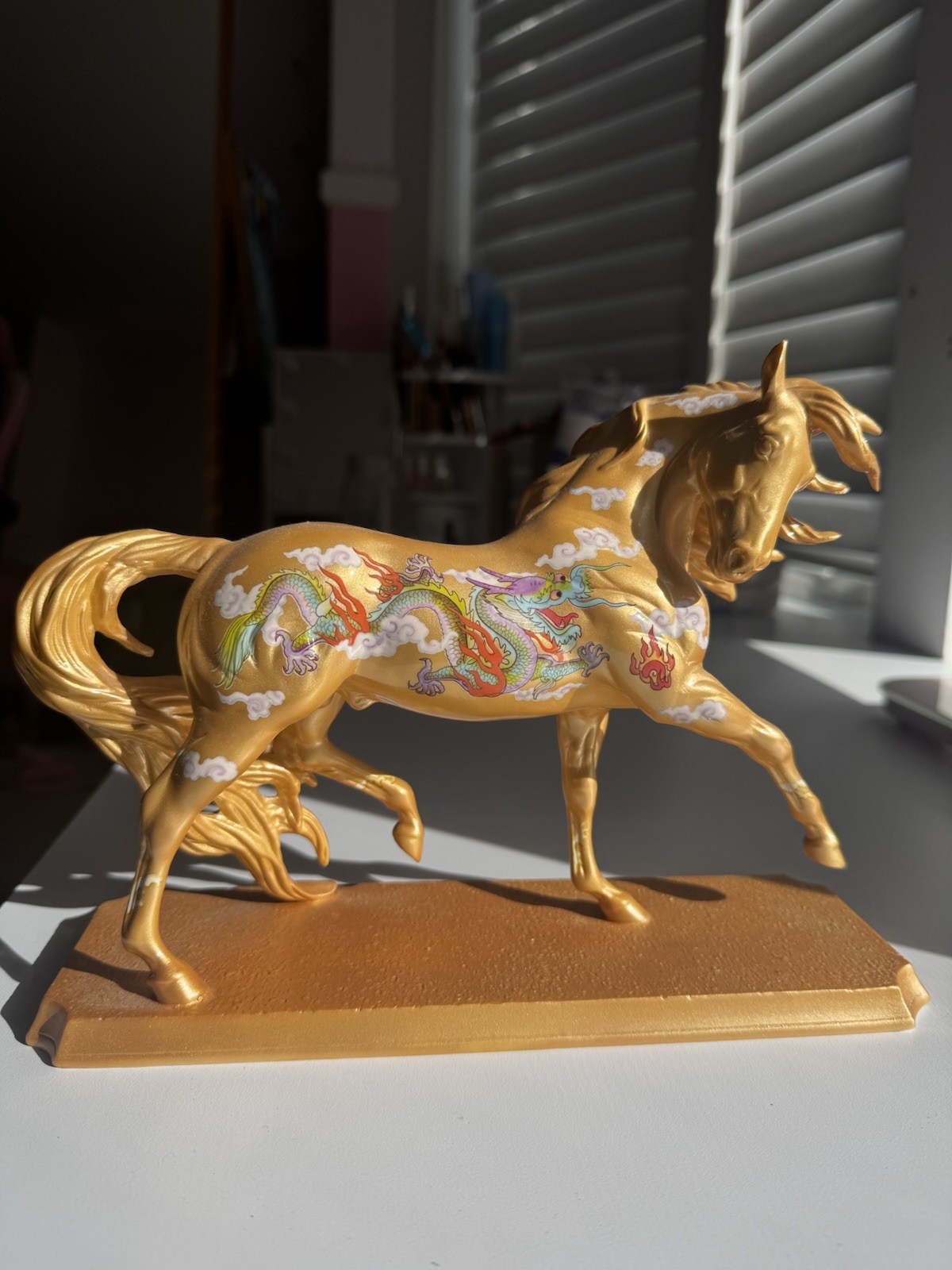 Breyer “2012 Year Of The Dragon” Limited Edition Model Horse Breyer “2012 Year Of The Dragon” Limited Edition Model Horse