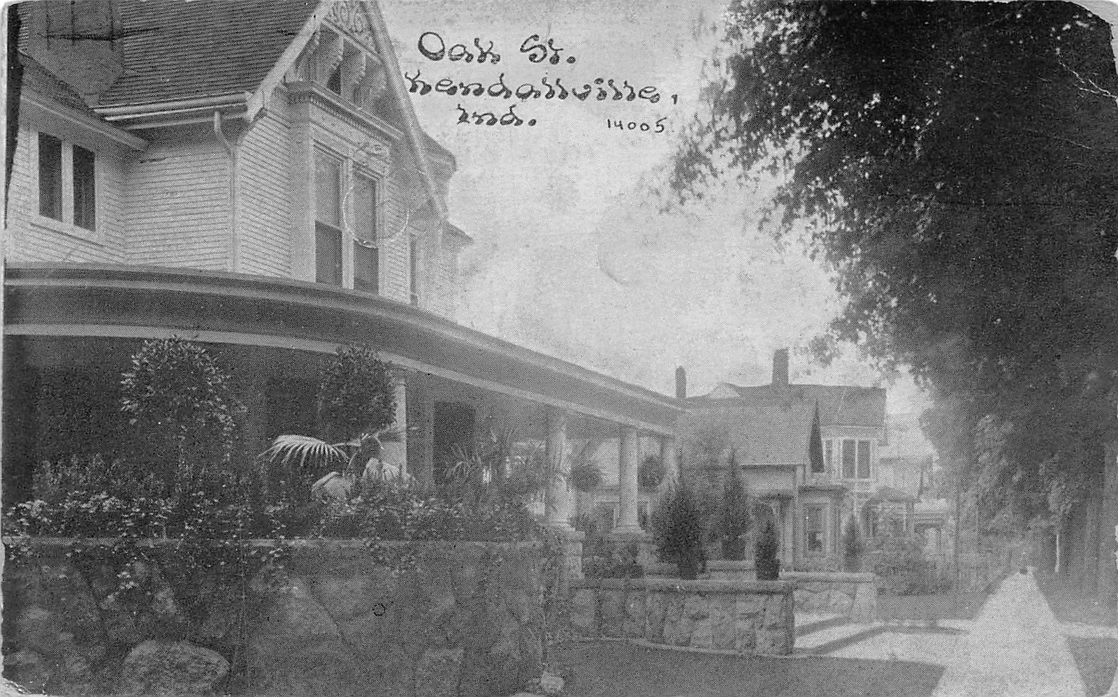 J64/ Kendallville Indiana Postcard c1910 Oak Street Homes Residence 257 J64/ Kendallville Indiana Postcard c1910 Oak Street Homes Residence 257