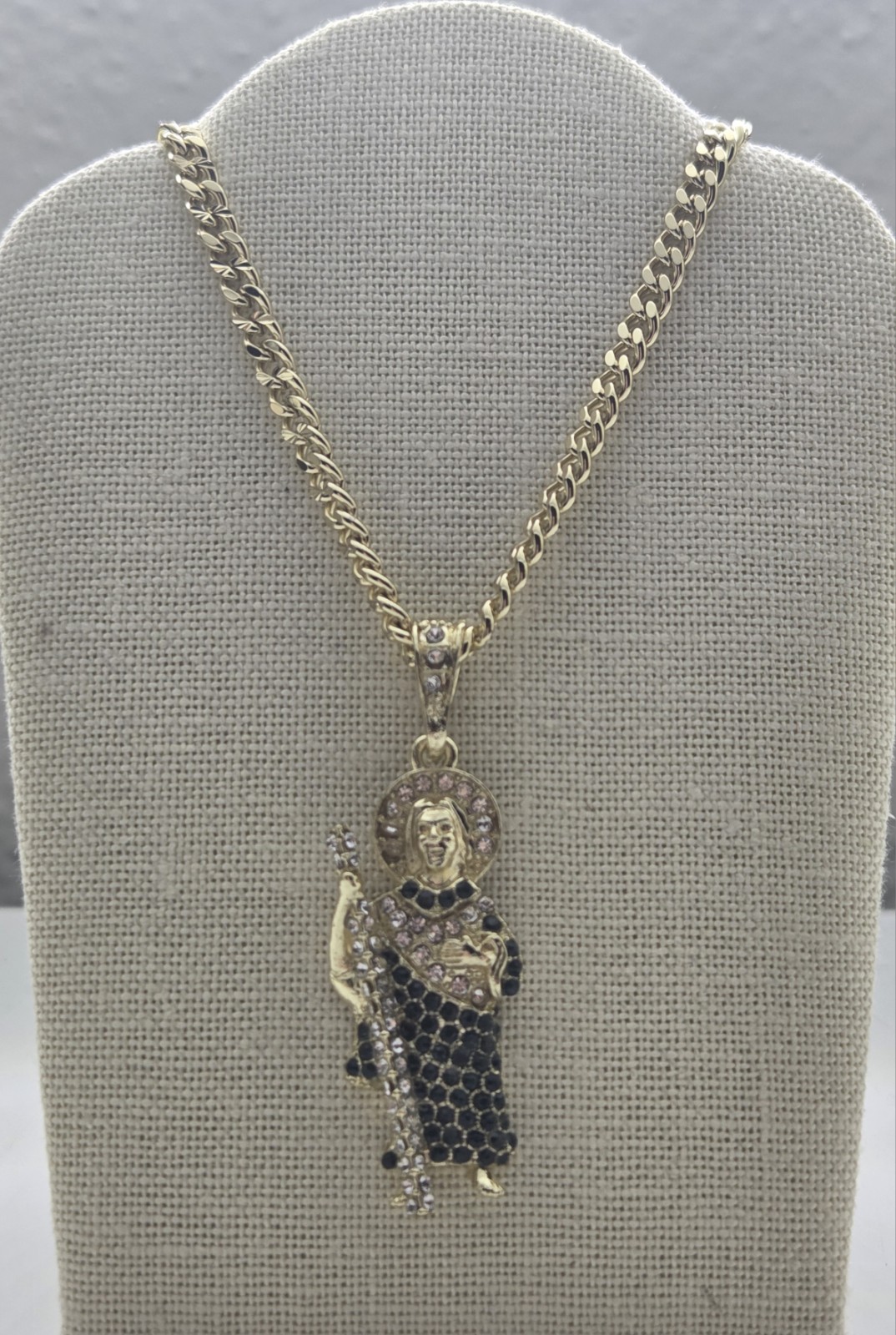 Beautiful San Judas Green Zircon Necklace Beautiful San Judas Green Zircon Necklace