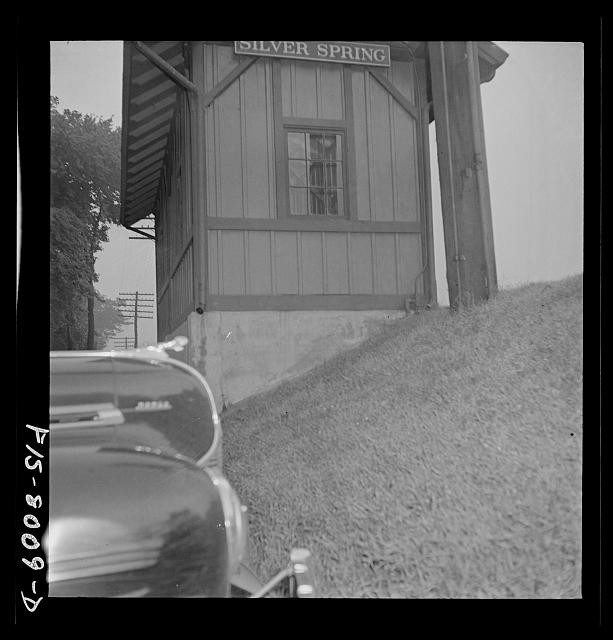 Photo:Silver Spring Train Station 1930s Automobile Depot Building