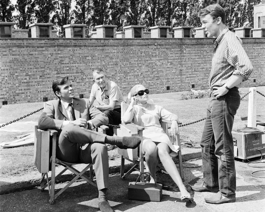 The Champions Alexandra Bastedo William Gaunt Stuart Damon On Set 4x6 Picture The Champions Alexandra Bastedo William Gaunt Stuart Damon On Set 4x6 Picture