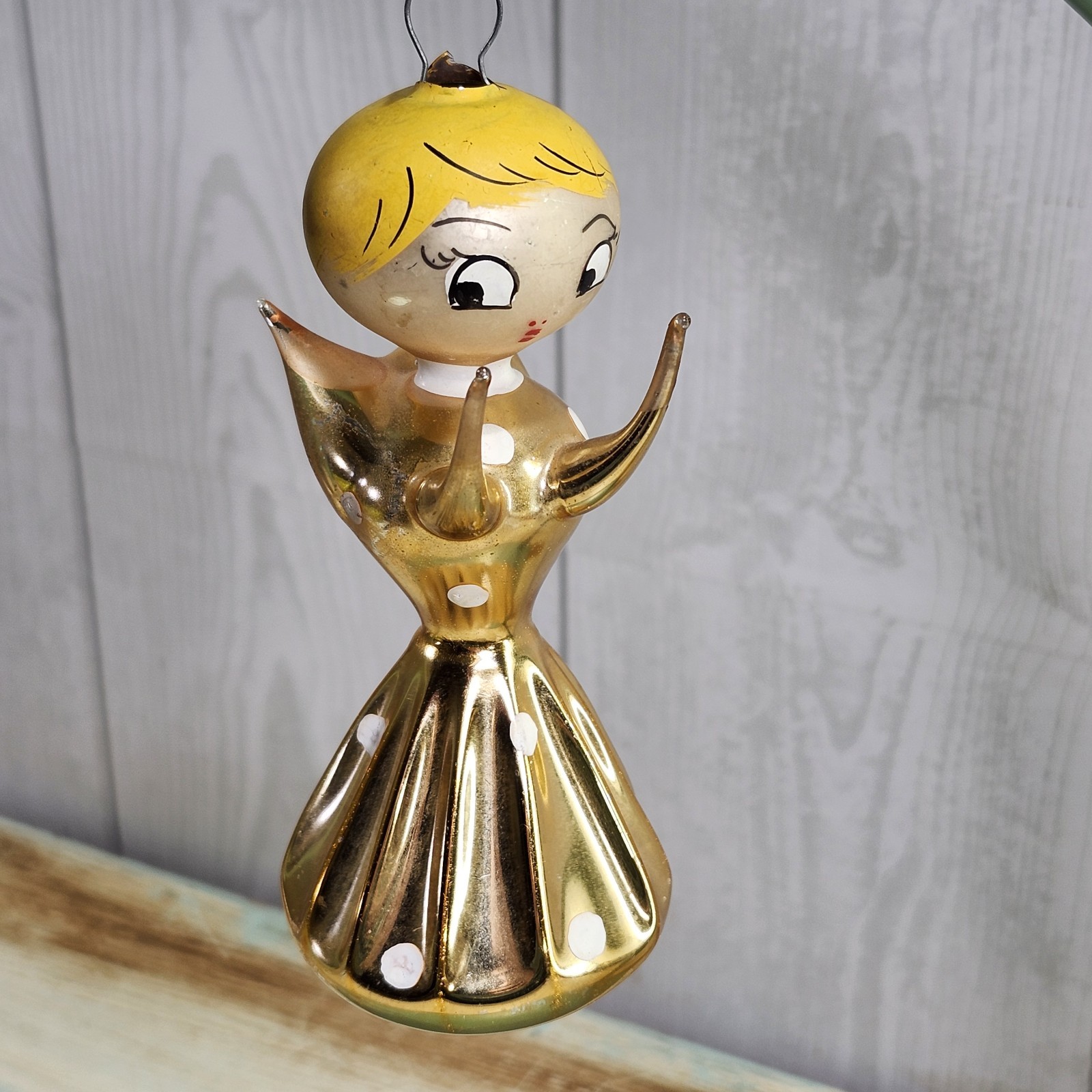 Vtg Mid Century Atomic Gold Angel Blown Glass Ornament IMPERFECT De Carlini ? Vtg Mid Century Atomic Gold Angel Blown Glass Ornament IMPERFECT De Carlini ?