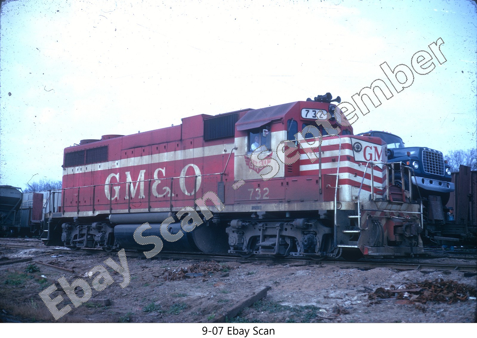 Original Slide-GM&O (Gulf Mobile & Ohio) EMD GP 38AC #732 (Red/White) Original Slide-GM&O (Gulf Mobile & Ohio) EMD GP 38AC #732 (Red/White)