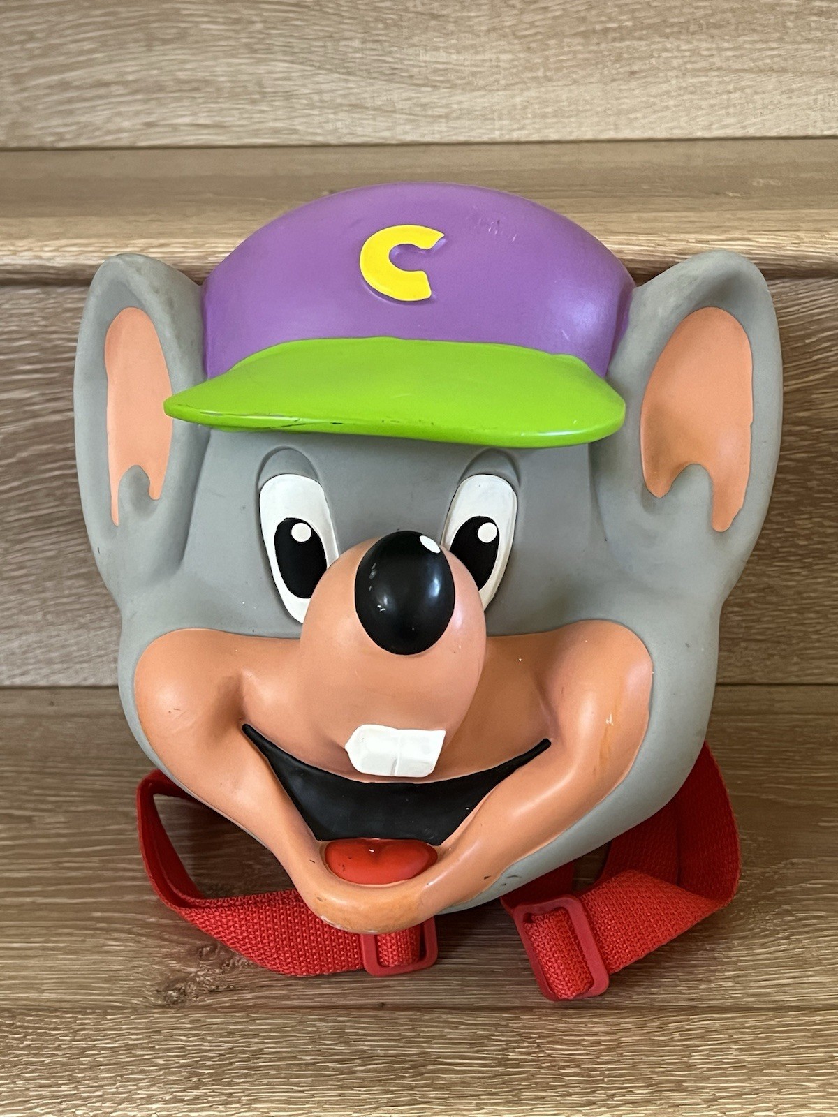 Rare Vintage 3D Rubber Chuck E Cheese Head Backpack Collectible USED Rare Vintage 3D Rubber Chuck E Cheese Head Backpack Collectible USED