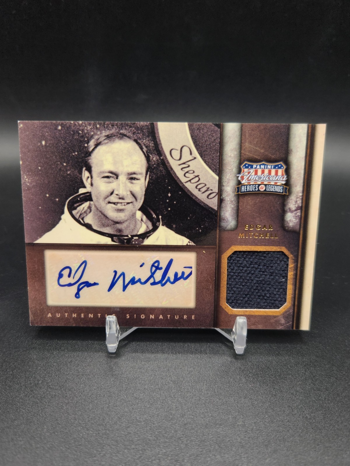 APOLLO 14 EDGAR MITCHELL 2012 PANINI AMERICANA AUTOGRAPH & RELIC CARD /99 Auto APOLLO 14 EDGAR MITCHELL 2012 PANINI AMERICANA AUTOGRAPH & RELIC CARD /99 Auto