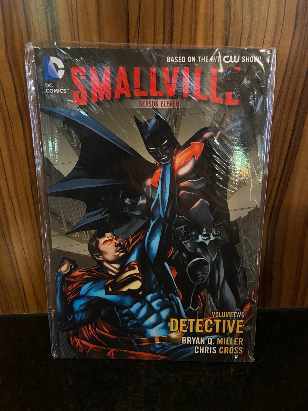 Smallville Season Eleven Volume 2 Batman in Metropolis Smallville Season Eleven Volume 2 Batman in Metropolis
