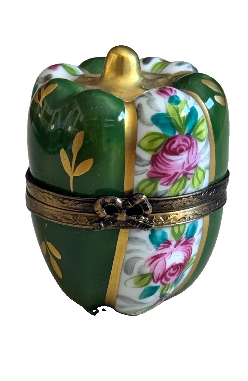 Retired Limoges Green Bell Pepper w/Floral Panels Trinket Box La Gloriette Retired Limoges Green Bell Pepper w/Floral Panels Trinket Box La Gloriette