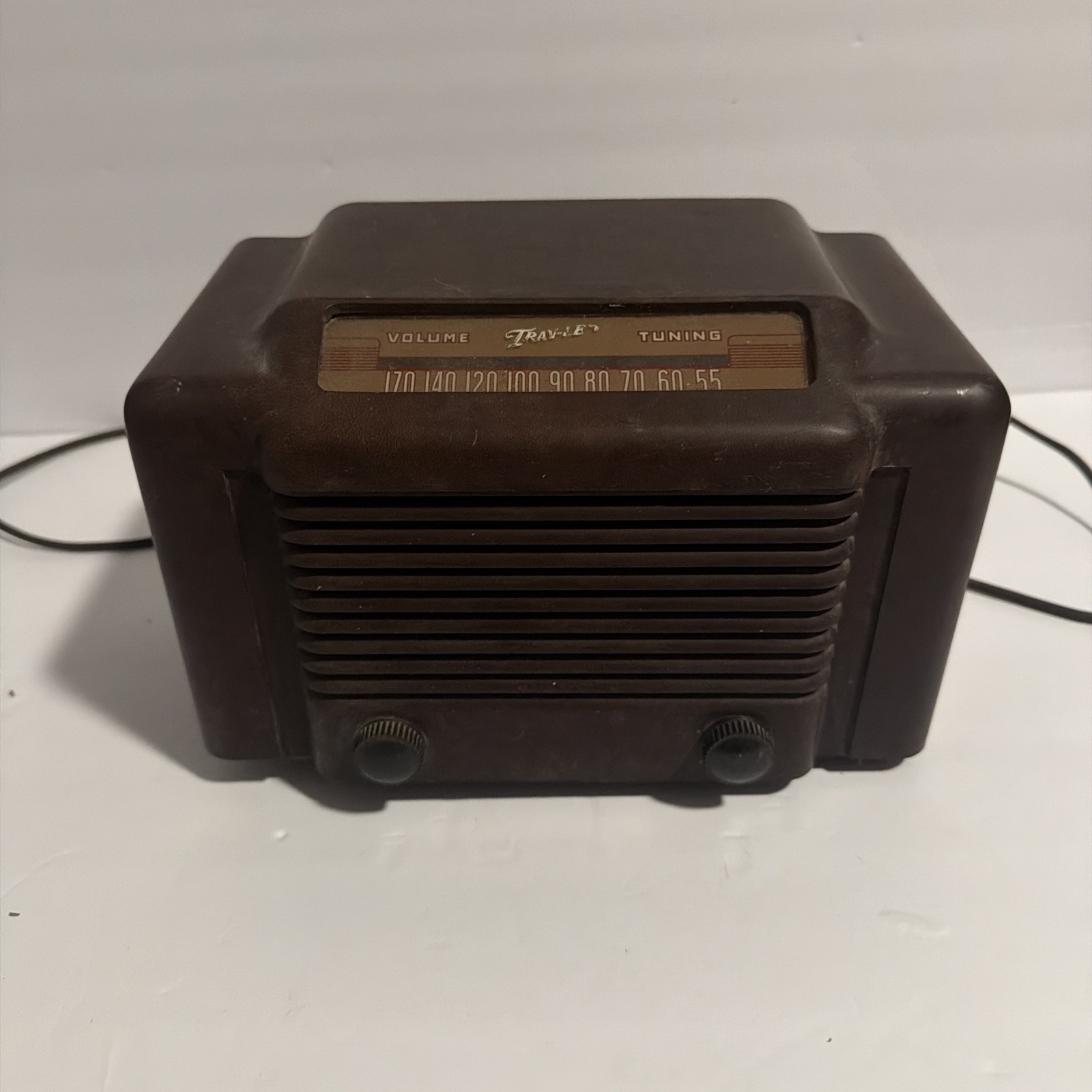 VINTAGE TRAV-LER AM TUBE RADIO BROWN BAKELITE PART ONLY VINTAGE TRAV-LER AM TUBE RADIO BROWN BAKELITE PART ONLY