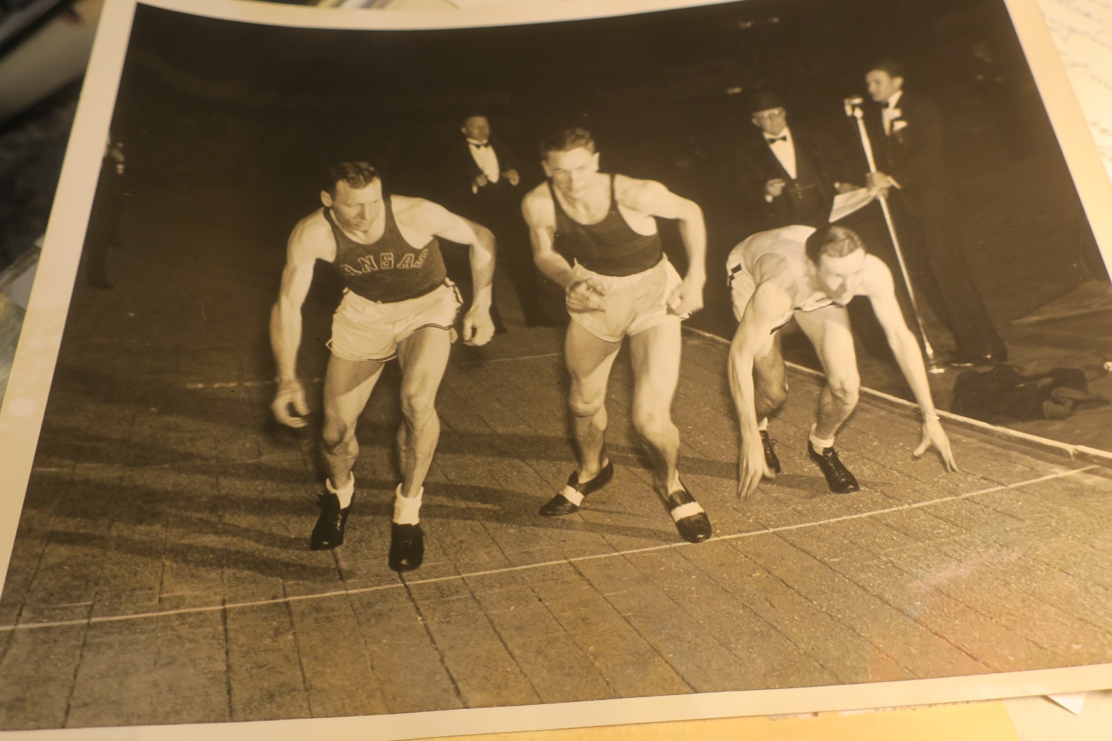 1934 Press Photo of start Columbian Mile Race,Cunningham World Record,w/ caption 1934 Press Photo of start Columbian Mile Race,Cunningham World Record,w/ caption