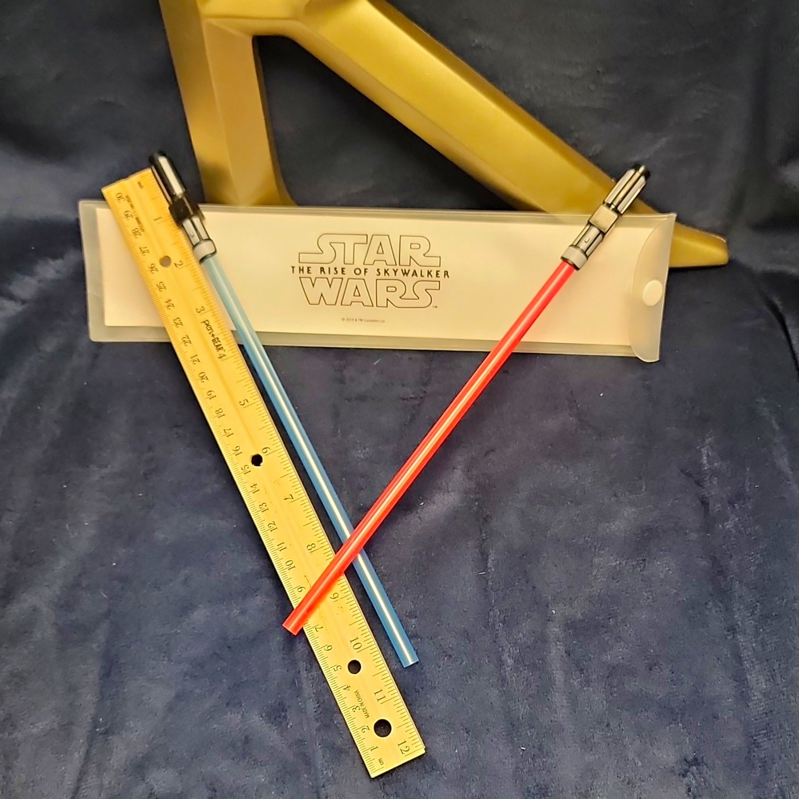 Star Wars The Rise of Skywalker Lightsaber Drinking Straws *2pc Red & Blue+case