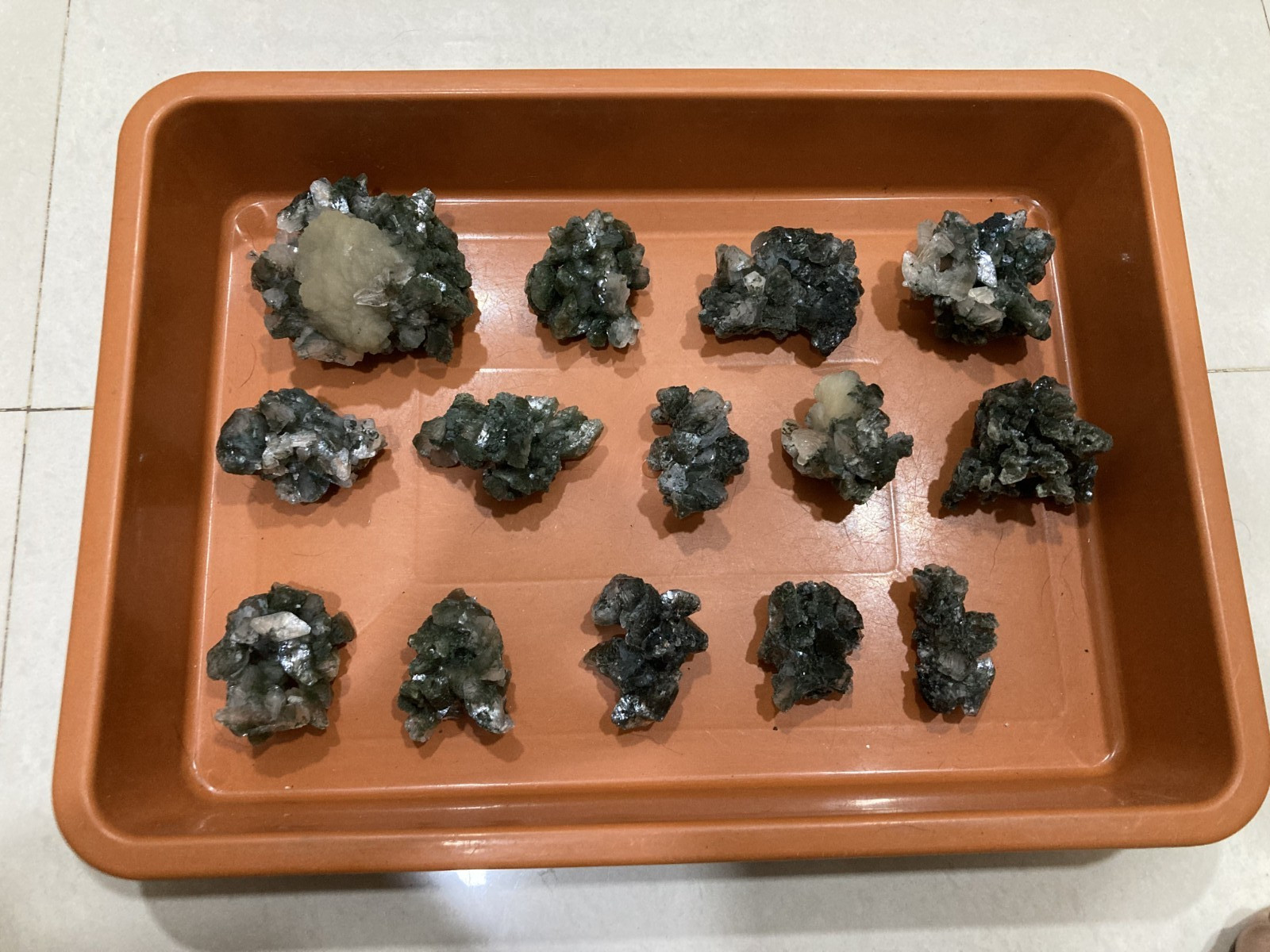 wholesale natural marshy  heulandite ot 14 Nos