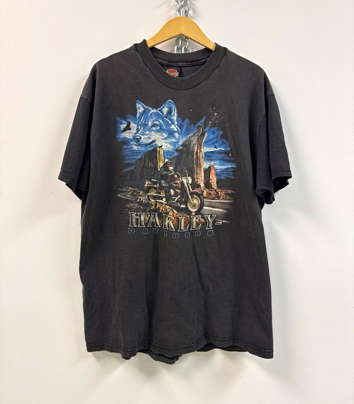 Vintage 1998 Harley Davidson Wolf Print Shenandoah Waynesboro VA T-shirt Vintage 1998 Harley Davidson Wolf Print Shenandoah Waynesboro VA T-shirt