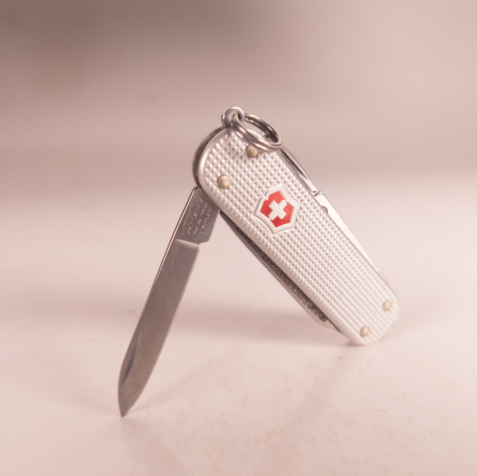 Swiss Army Knife Victorinox 58mm Silver Alox Classic SD Pocket Knife Swiss Army Knife Victorinox 58mm Silver Alox Classic SD Pocket Knife
