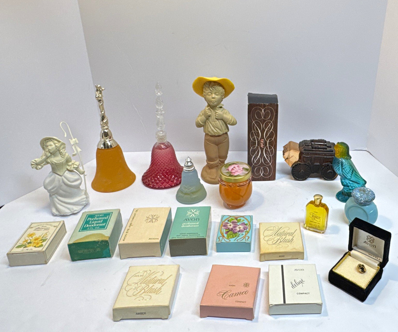 Avon Collectible Mini Perfume/Cologne Lot Assorted Bottles, Boxes & Boxed Items Avon Collectible Mini Perfume/Cologne Lot Assorted Bottles, Boxes & Boxed Items