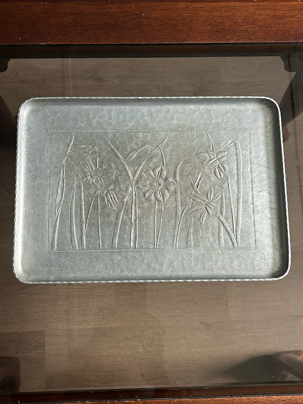 Vintage Clayton Sheasley Hammered Aluminum Serving Tray Daffodil Flora Vintage Clayton Sheasley Hammered Aluminum Serving Tray Daffodil Flora