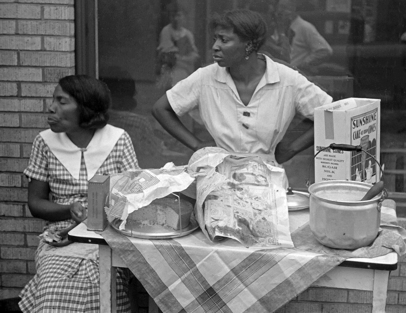 1935 African American Women Selling Cake Vintage Old Photo 8.5\