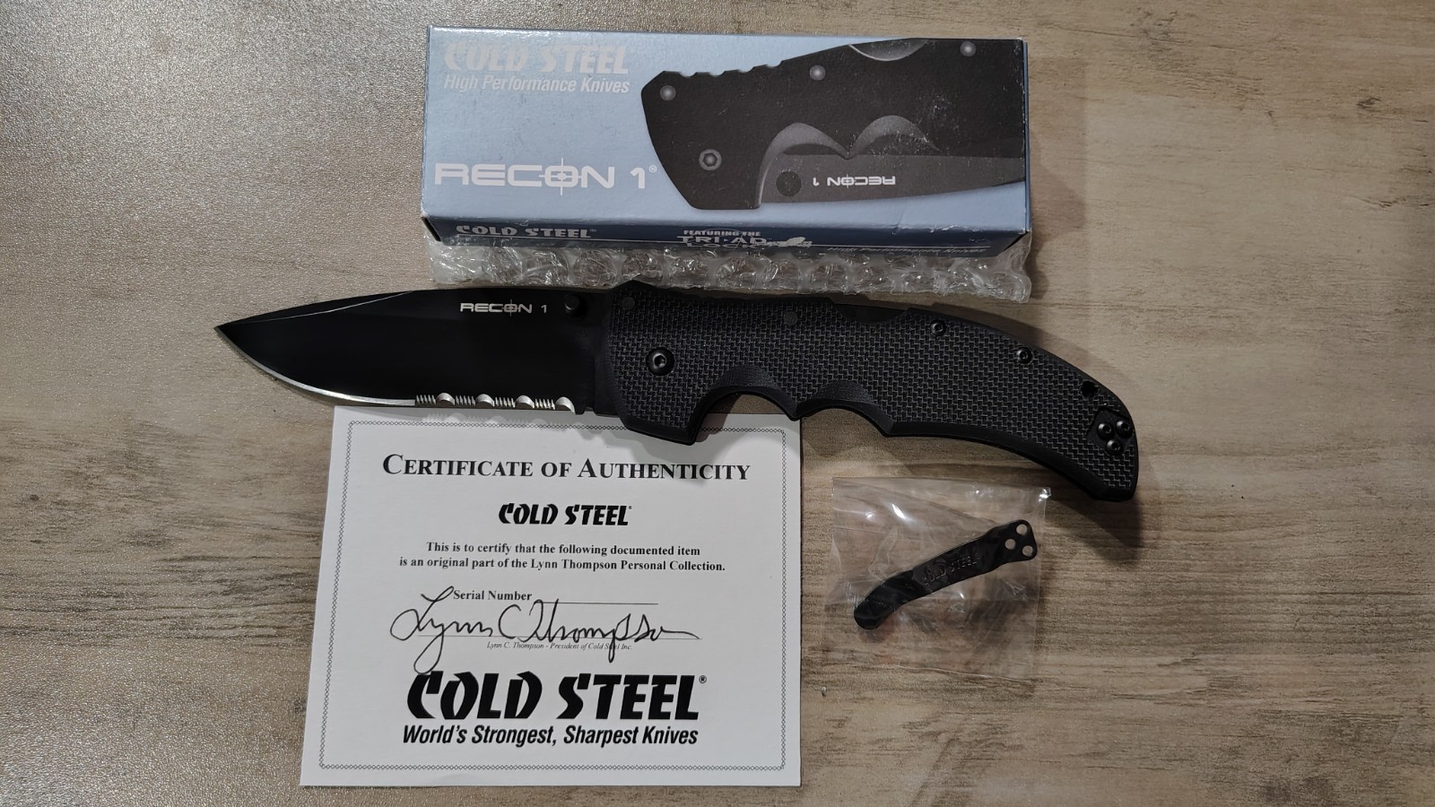 REAL Cold Steel Recon 1 Spear Point 1/2 Serr DLC XHP rare 1st Run -w- Signed COA REAL Cold Steel Recon 1 Spear Point 1/2 Serr DLC XHP rare 1st Run -w- Signed COA