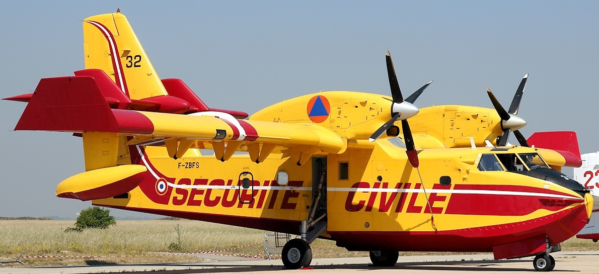 CL-415 France Securite Civile Canadair Airplane Mahogany Wood Model Large New