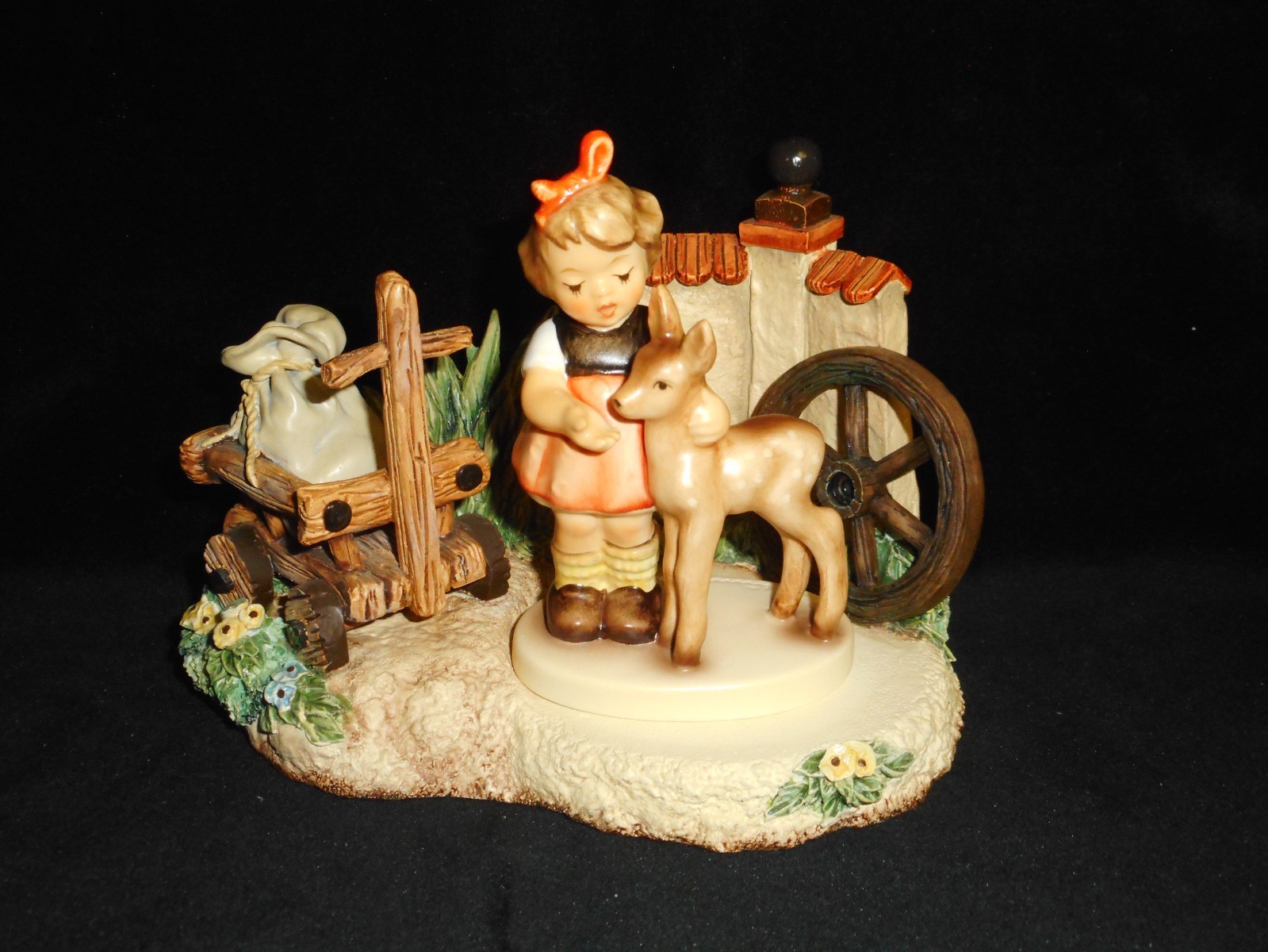 HUMMEL FIGURE 136 4/0 FRIENDS w/FAWN STAMP & #1069-D FARM FRIENDS HUMMELSCAPE HUMMEL FIGURE 136 4/0 FRIENDS w/FAWN STAMP & #1069-D FARM FRIENDS HUMMELSCAPE