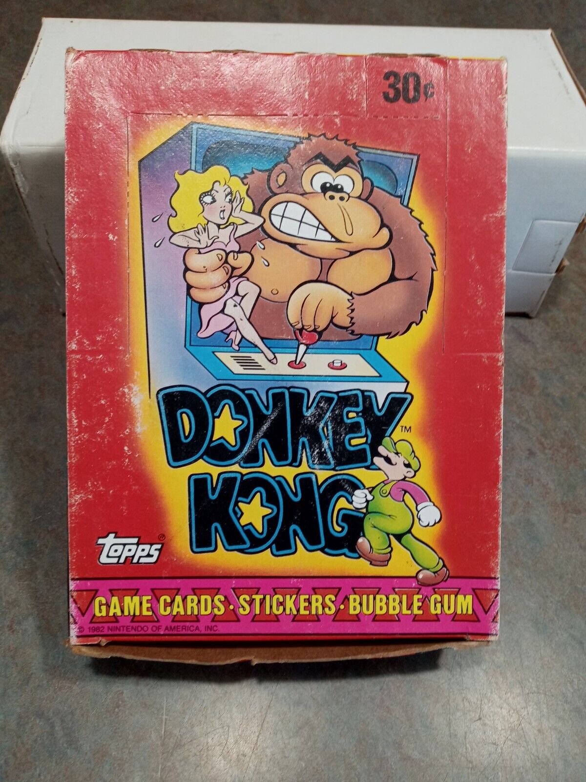 Donkey Kong 1982 topps wax pack full box trading cards unopen Nintendo 