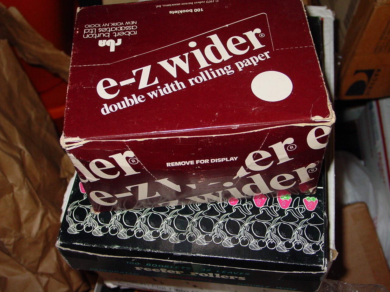 EZ WIDER VINTAGE CIGARETTE ROLLING PAPERS STORED FRESH & DRY BOX/100 Books EZ WIDER VINTAGE CIGARETTE ROLLING PAPERS STORED FRESH & DRY BOX/100 Books