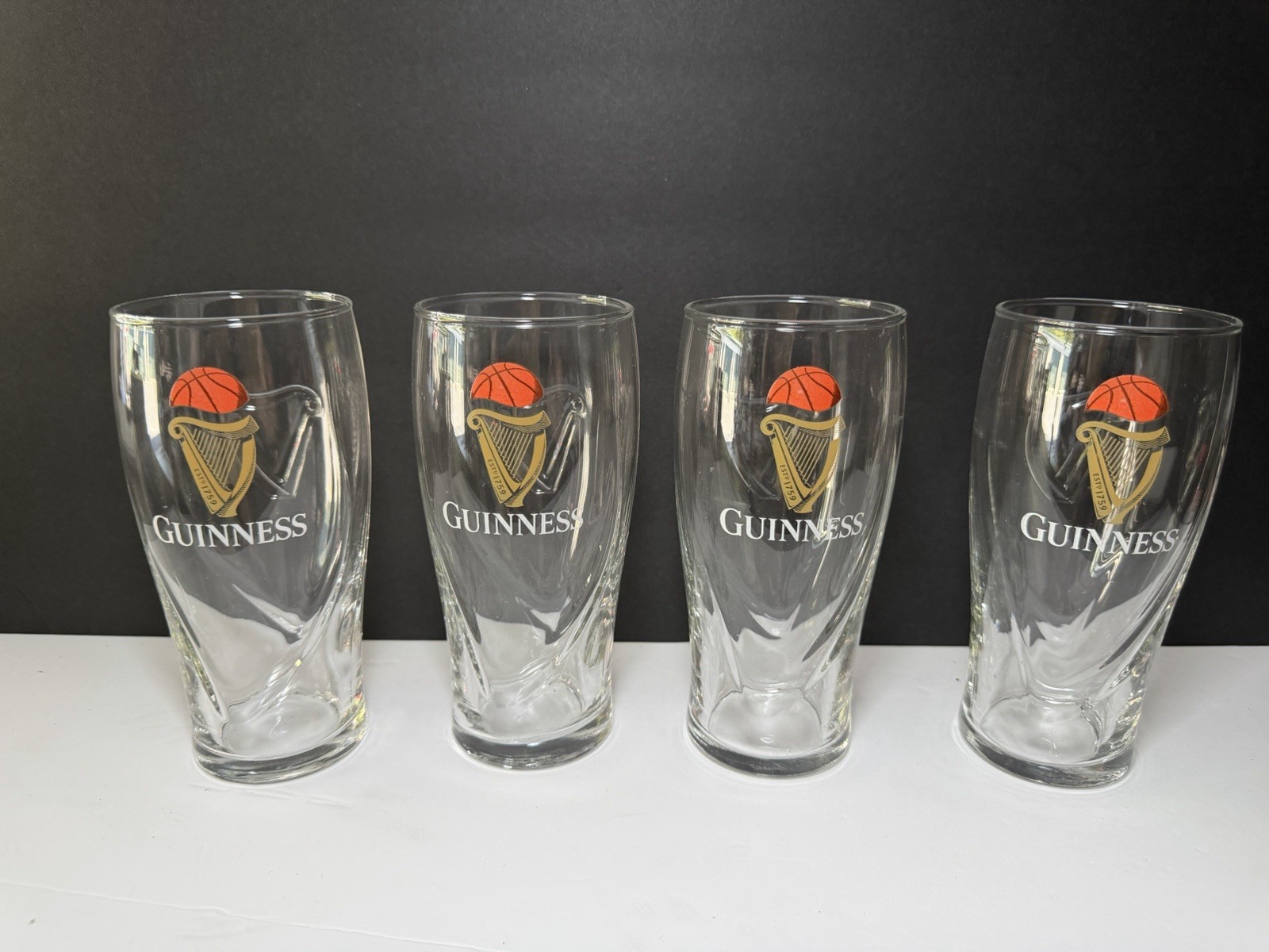 Guinness NEW Glasses Embossed SET Of 4 Harp 20 oz / Basketball Beer Barware Guinness NEW Glasses Embossed SET Of 4 Harp 20 oz / Basketball Beer Barware