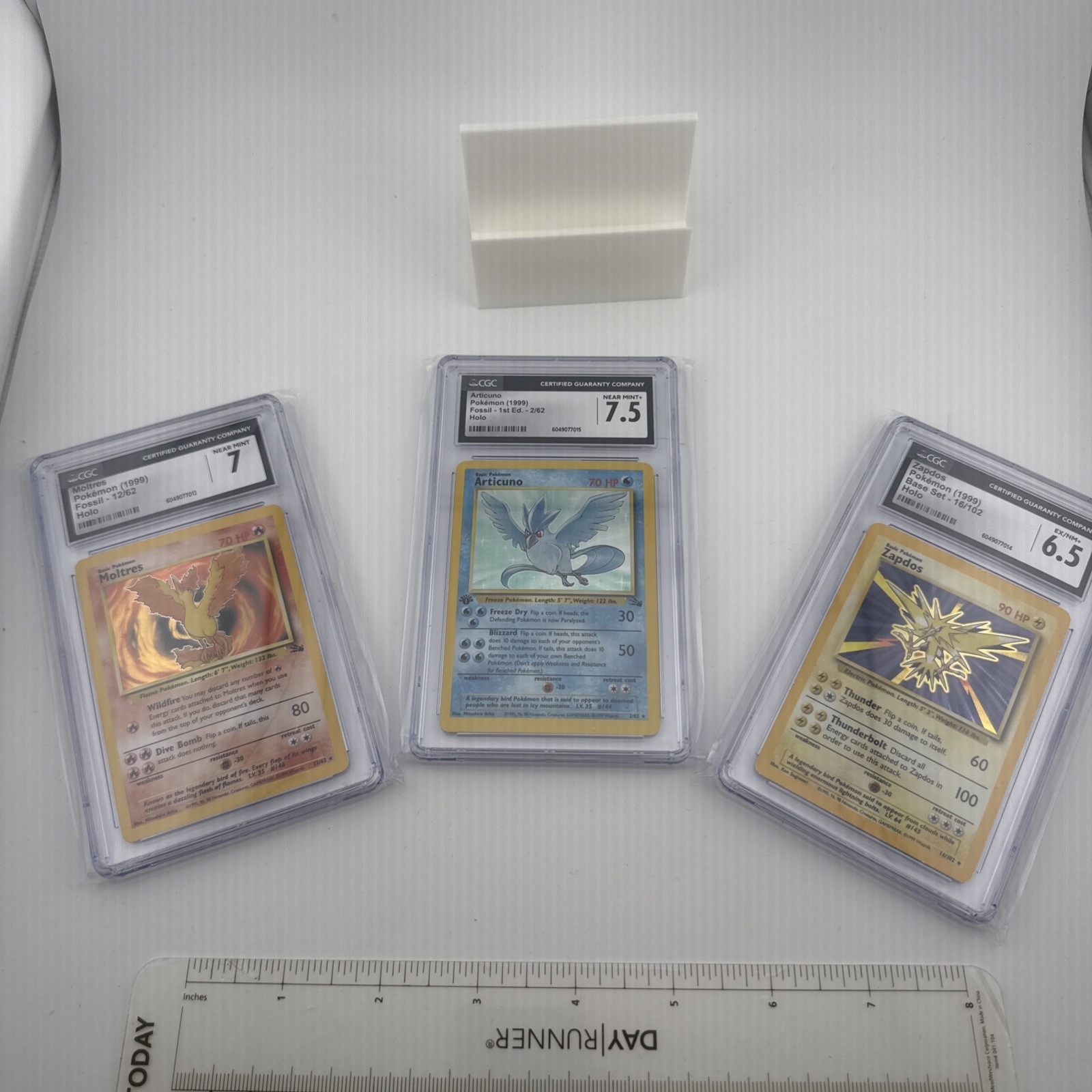 1999 POKEMON FOSSIL LEGENDARY BIRDS MOLTRES ZAPDOS ARTICUNO CGC 7.5, 7, 6.5 1999 POKEMON FOSSIL LEGENDARY BIRDS MOLTRES ZAPDOS ARTICUNO CGC 7.5, 7, 6.5