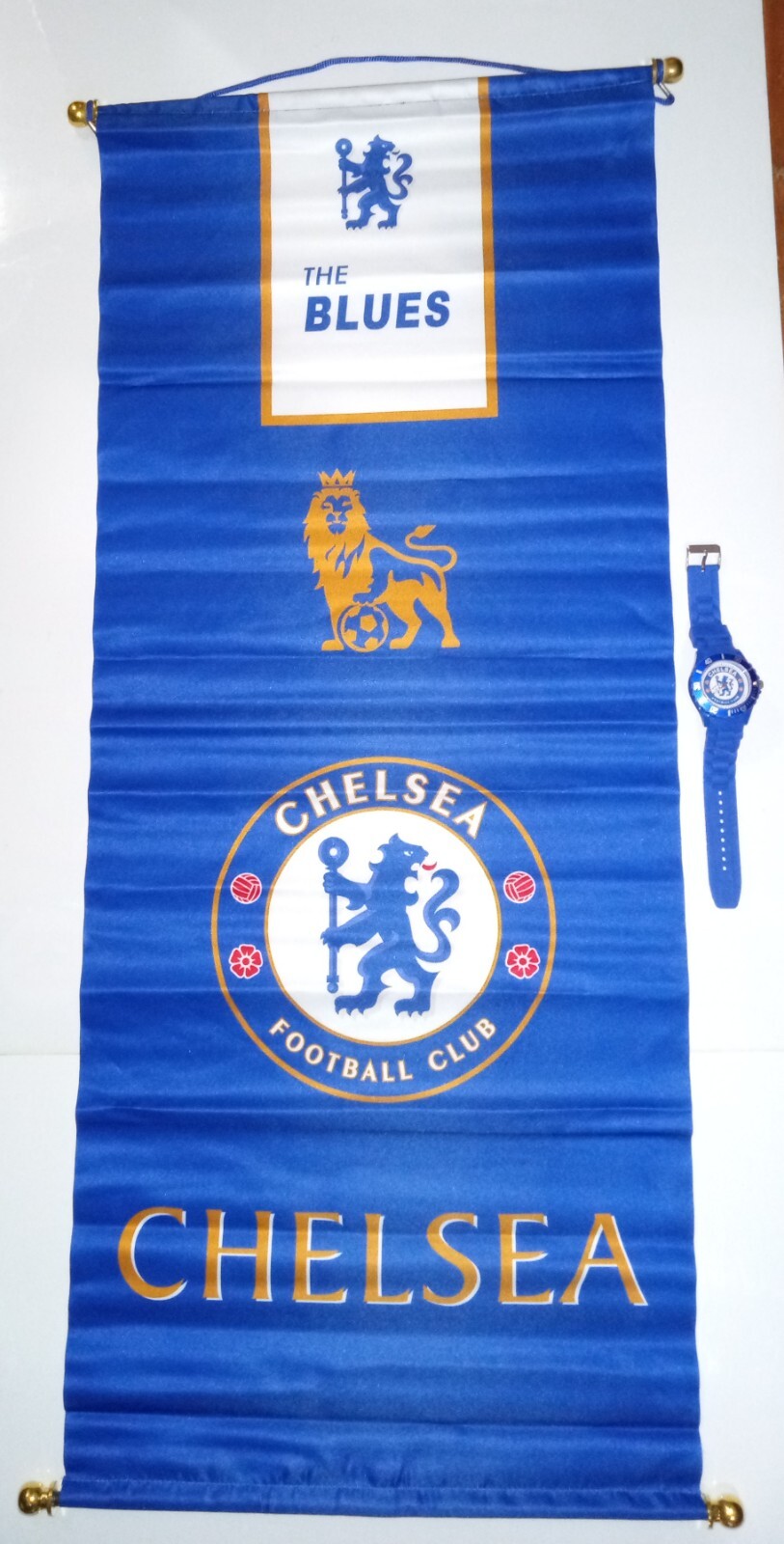 2 CHELSEA F.C. GIFTS: 1 CHELSEA BANNER + 1 CHELSEA QUARTZ WATCH FOR $40 2 CHELSEA F.C. GIFTS: 1 CHELSEA BANNER + 1 CHELSEA QUARTZ WATCH FOR $40