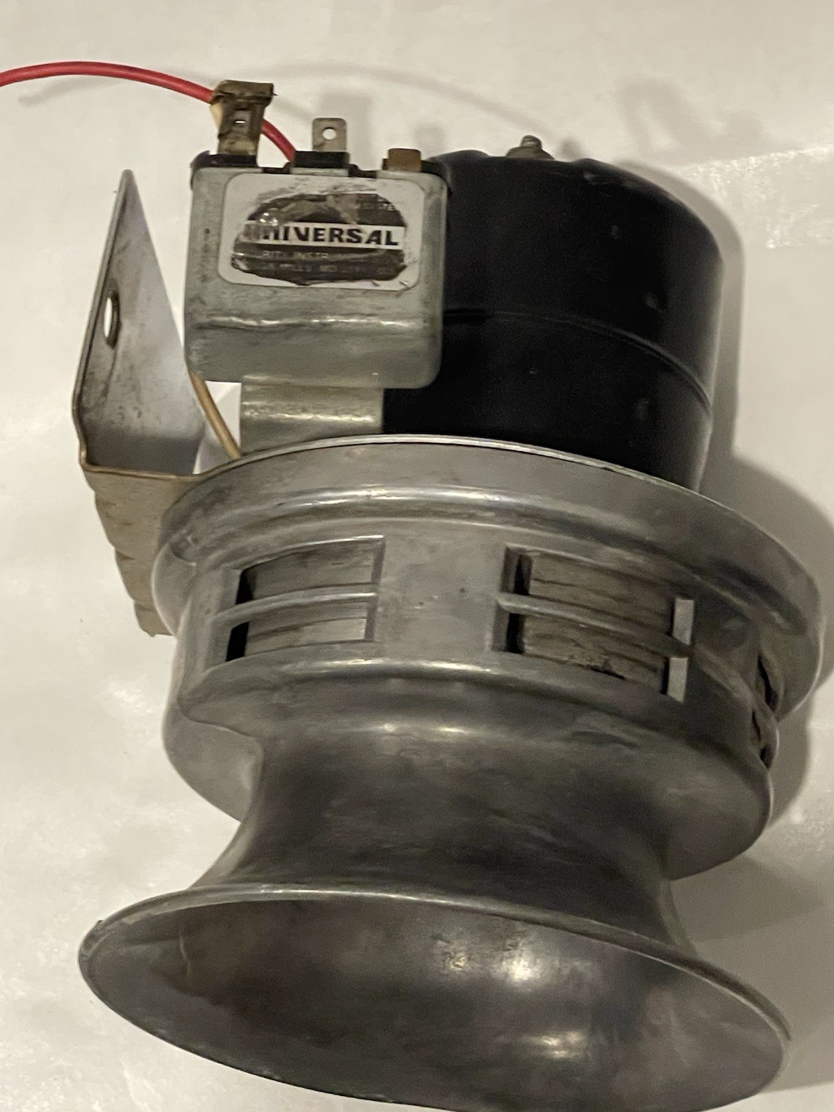 Vintage Universal Security Instruments Siren / Alarm / 12 Volt Siren - Loud Vintage Universal Security Instruments Siren / Alarm / 12 Volt Siren - Loud