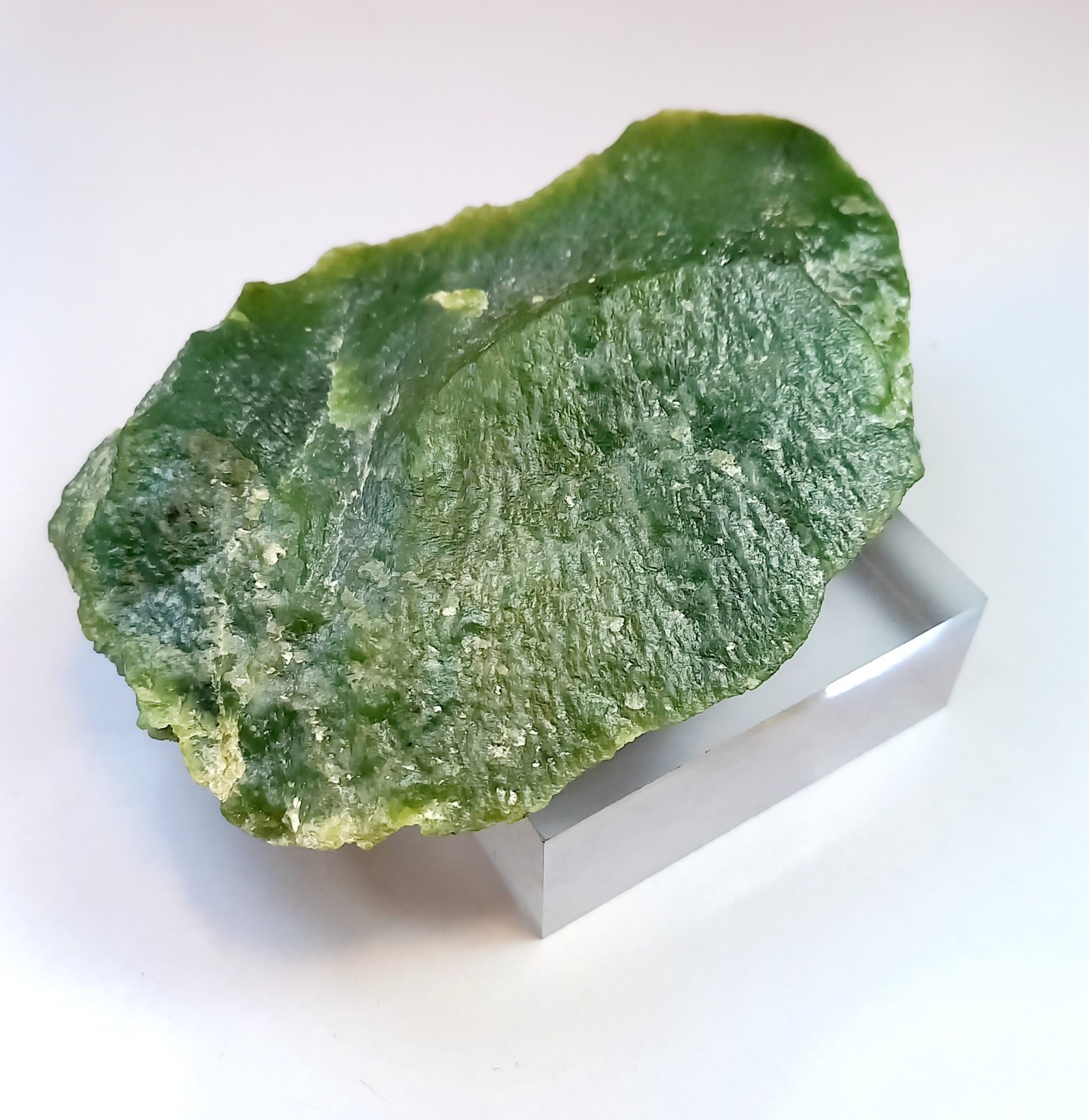 WoW Green Nephrite Mineral Specimen :151G. WoW Green Nephrite Mineral Specimen :151G.