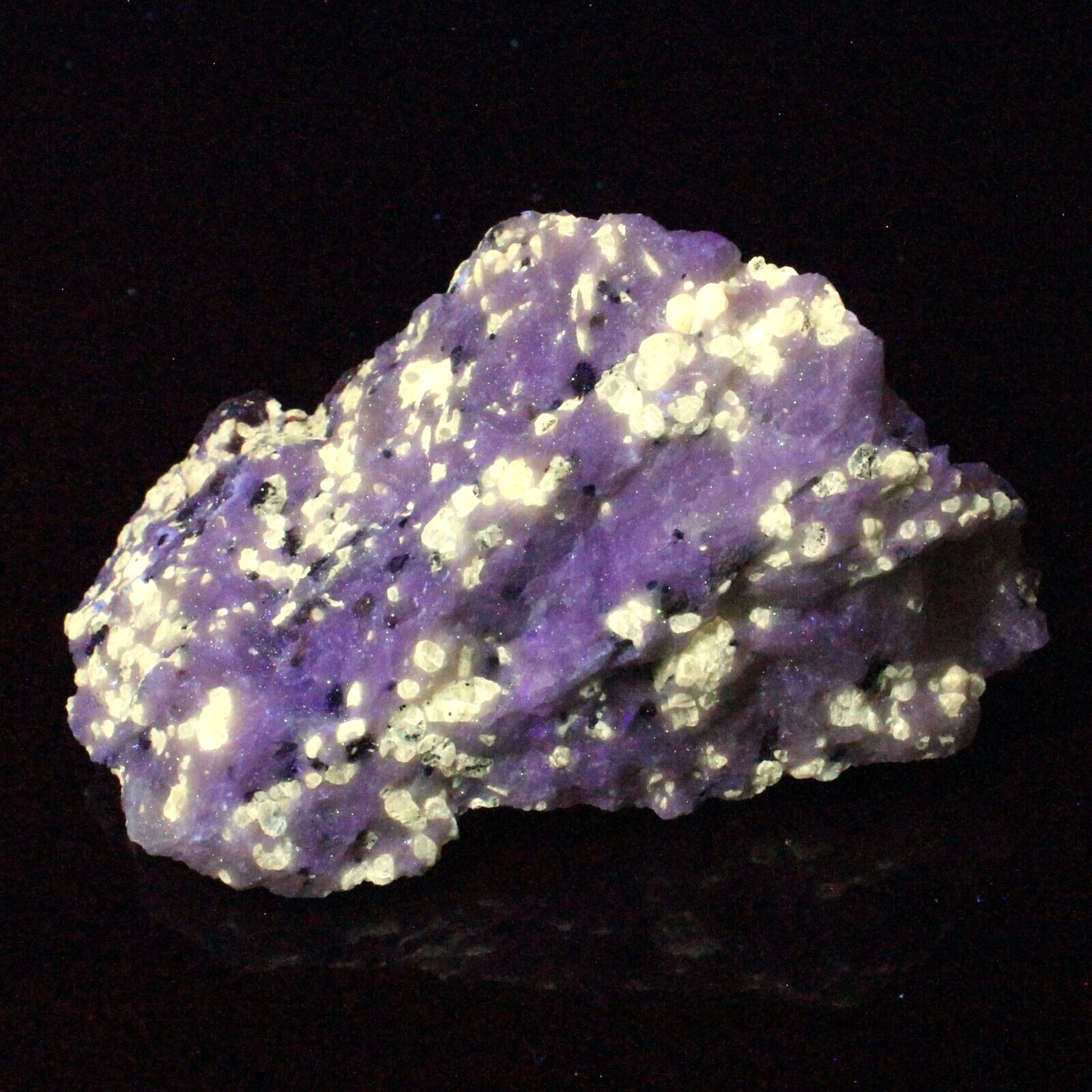 FLUOBORITE, VERY RARE FLUORESCENT FROM RUDEVILLE N.J. NICE DISPLAY PC. #4322 FLUOBORITE, VERY RARE FLUORESCENT FROM RUDEVILLE N.J. NICE DISPLAY PC. #4322