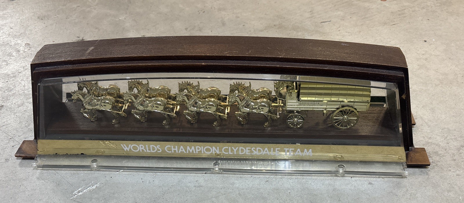Top Piece For Vintage Budweiser Pool Table Light A Champion Clydesdale Team Top Piece For Vintage Budweiser Pool Table Light A Champion Clydesdale Team