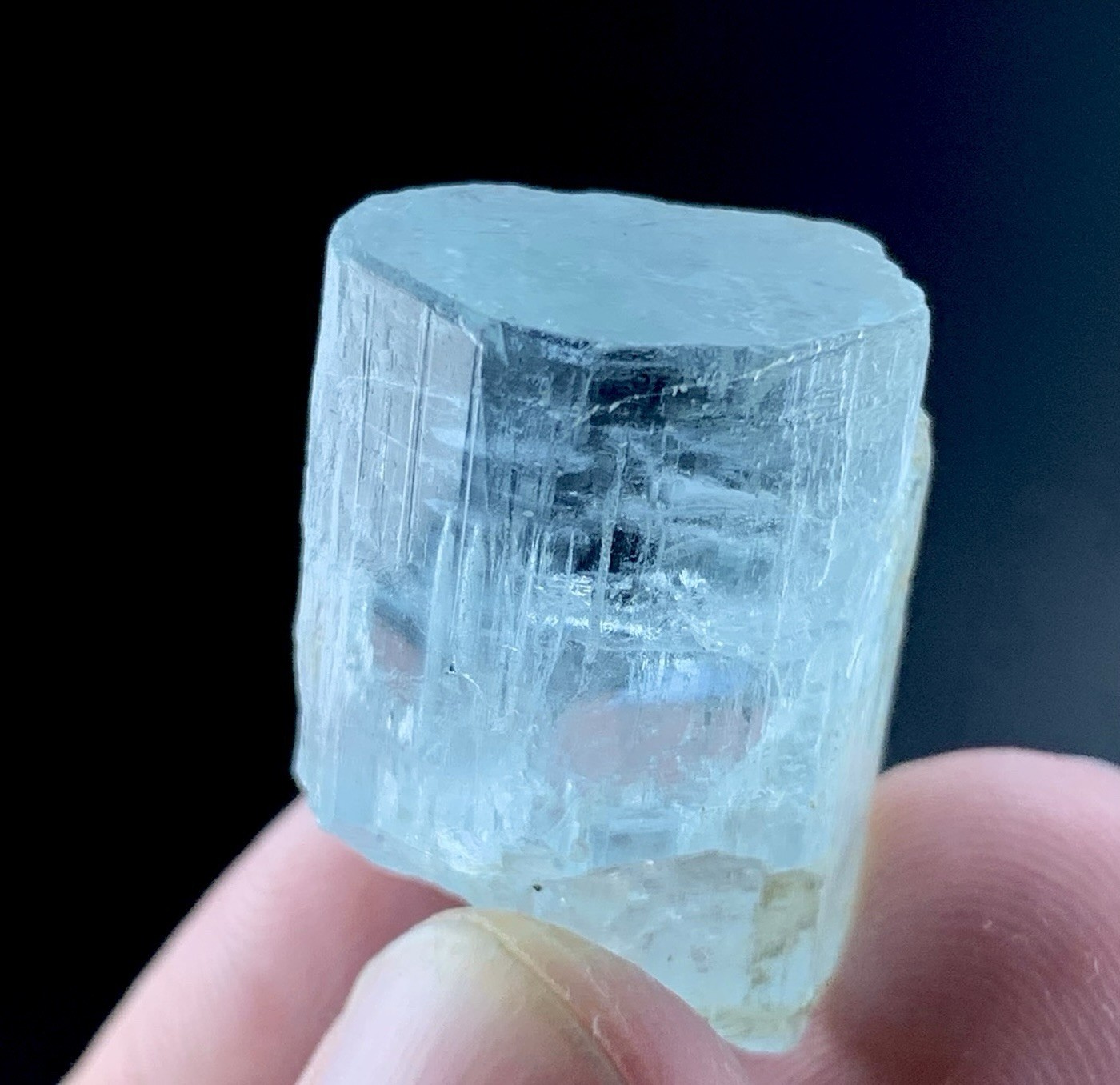 59 Ct Natural Aquamarine Crystal From Pakistan