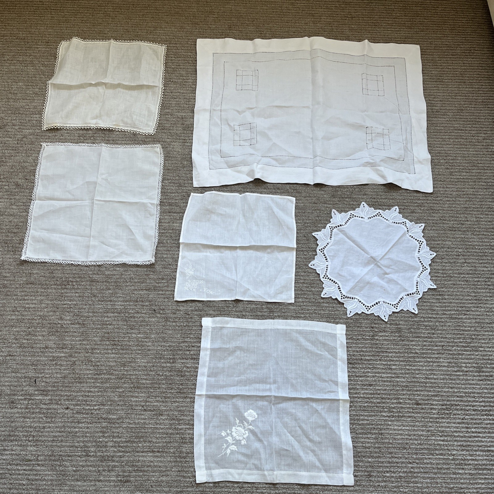 Beautiful Antique Tray Cloth & Doilies Embroidered Lace Square Circle Rectangle Beautiful Antique Tray Cloth & Doilies Embroidered Lace Square Circle Rectangle