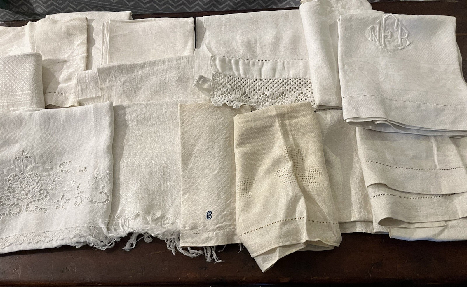 Job Lot of 14 Vintage Antique Damask, Huck, Linen, Monograms Hand & Show Towels Job Lot of 14 Vintage Antique Damask, Huck, Linen, Monograms Hand & Show Towels