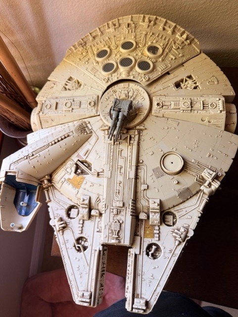Vintage 1979 Kenner Star Wars Millennium Falcon Incomplete Vintage 1979 Kenner Star Wars Millennium Falcon Incomplete