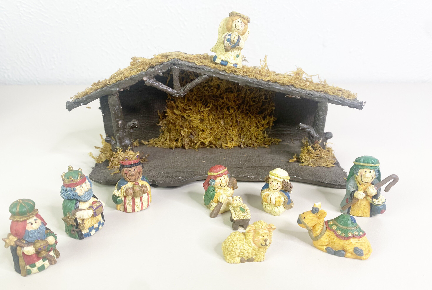 VTG Mini Nativity Set (11 Pc) includes 3\ VTG Mini Nativity Set (11 Pc) includes 3\