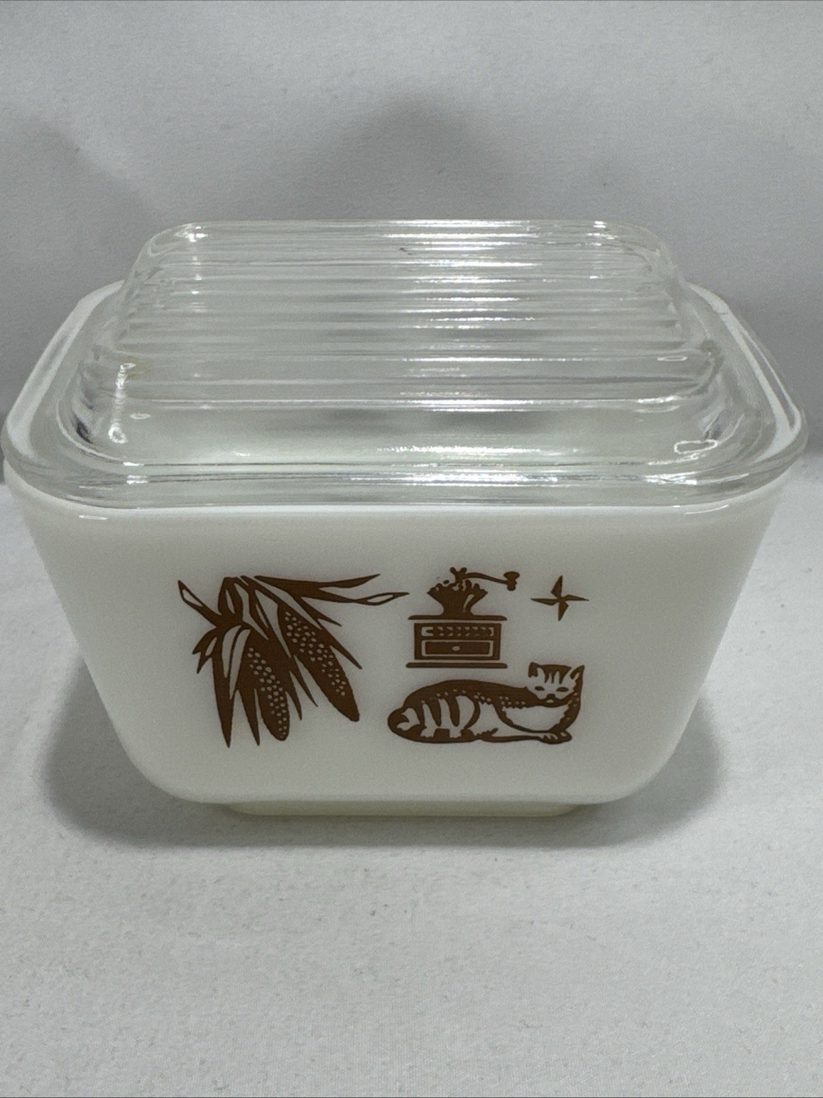 Vintage Pyrex Early American Refrigerator Dish w/ Lid Brown Cat 1-1/2 Cup Vintage Pyrex Early American Refrigerator Dish w/ Lid Brown Cat 1-1/2 Cup