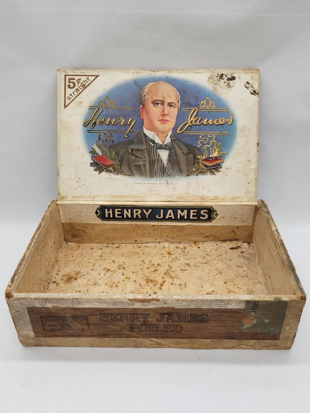 Henry James Cigar Box 1926 Tax Stamp Londres Vintage Henry James Cigar Box 1926 Tax Stamp Londres Vintage