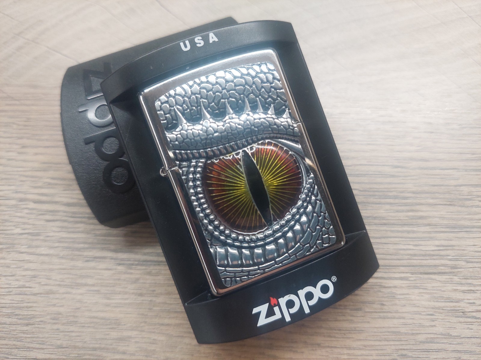NEW RARE 2017 ZIPPO 3D WINDPROOF LIGHTER DRAGON EYE DEEP CARVE EMBLEM