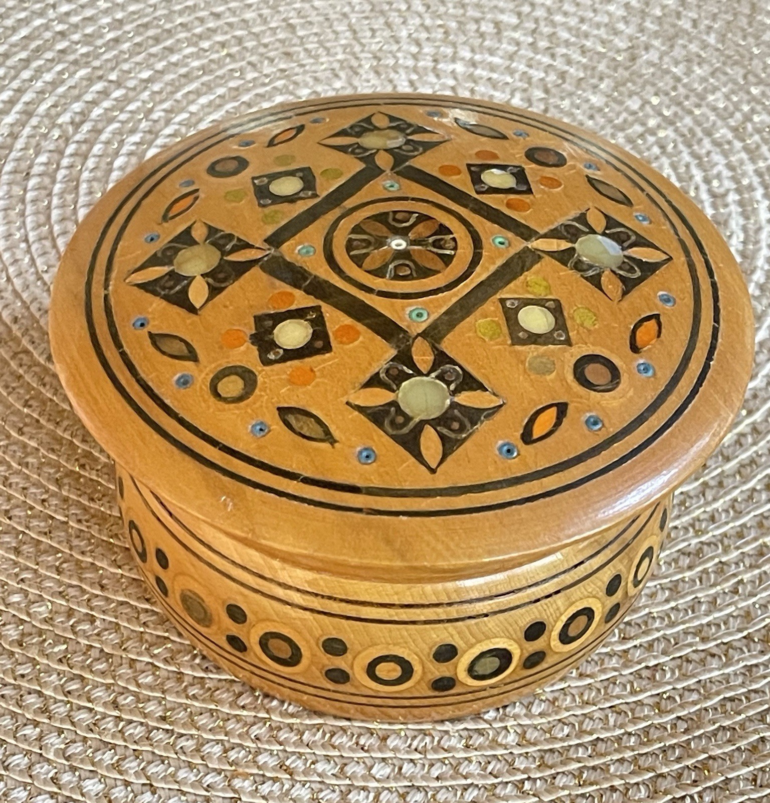 VTG Hutsul Ukrainian Folk Art Turned Wood Jewelry Trinket Box Floral Inlay VTG Hutsul Ukrainian Folk Art Turned Wood Jewelry Trinket Box Floral Inlay