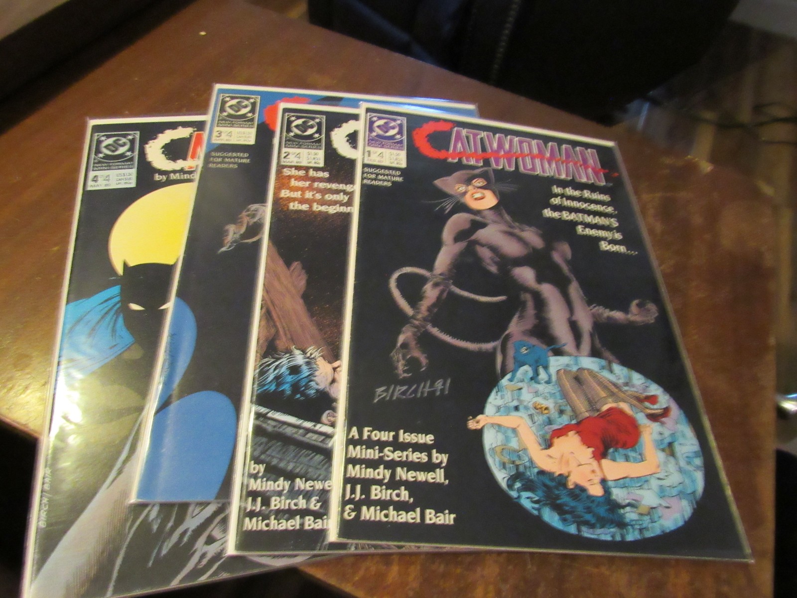 Catwoman DC 1989 #1 2 3 4 DC Mini Series Comic Book Set 1-4 Complete Catwoman DC 1989 #1 2 3 4 DC Mini Series Comic Book Set 1-4 Complete