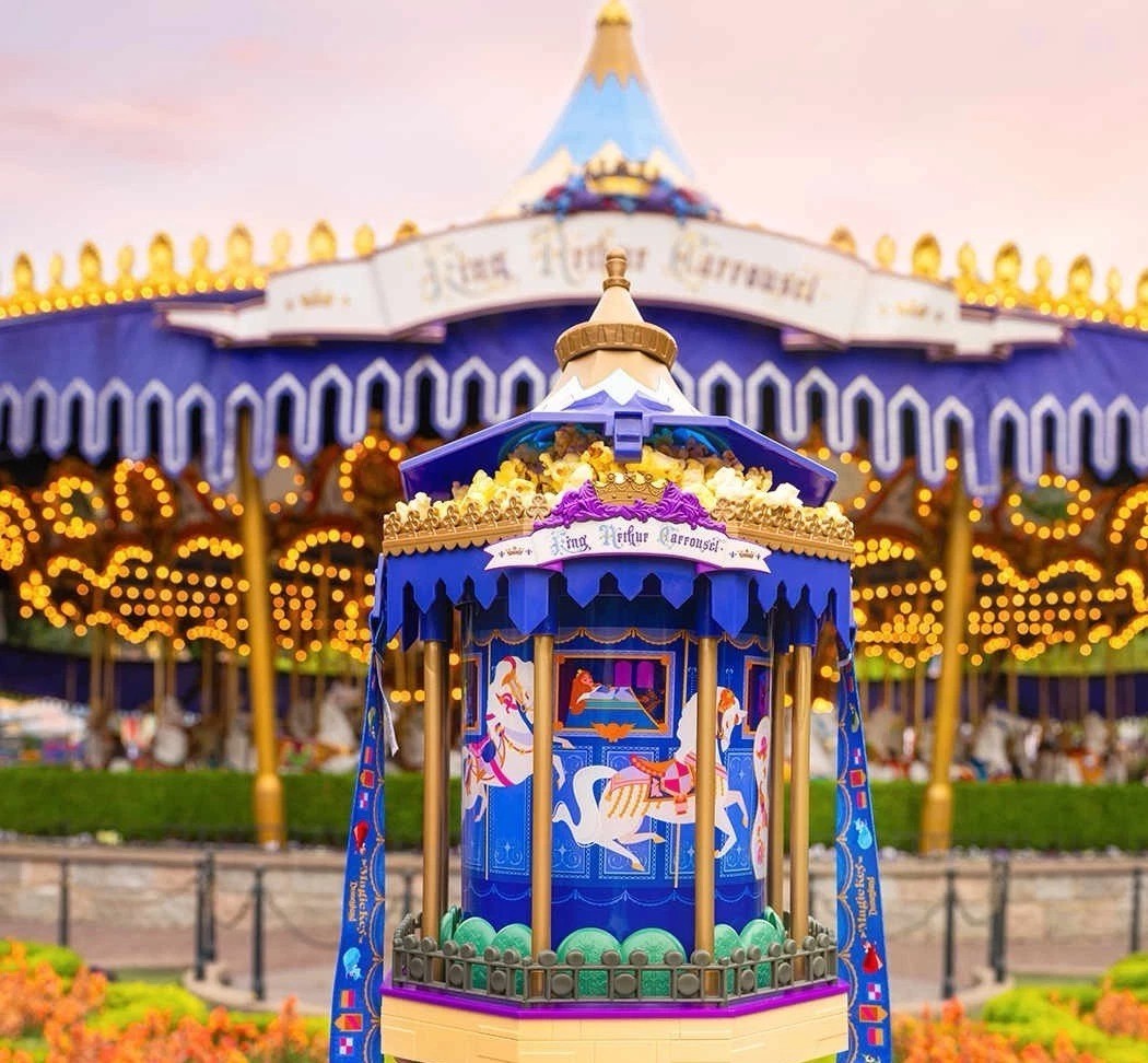 Disney 2026 King Arthur Carousel Popcorn Bucket - Spins/Plays Music/Lights Up Disney 2026 King Arthur Carousel Popcorn Bucket - Spins/Plays Music/Lights Up