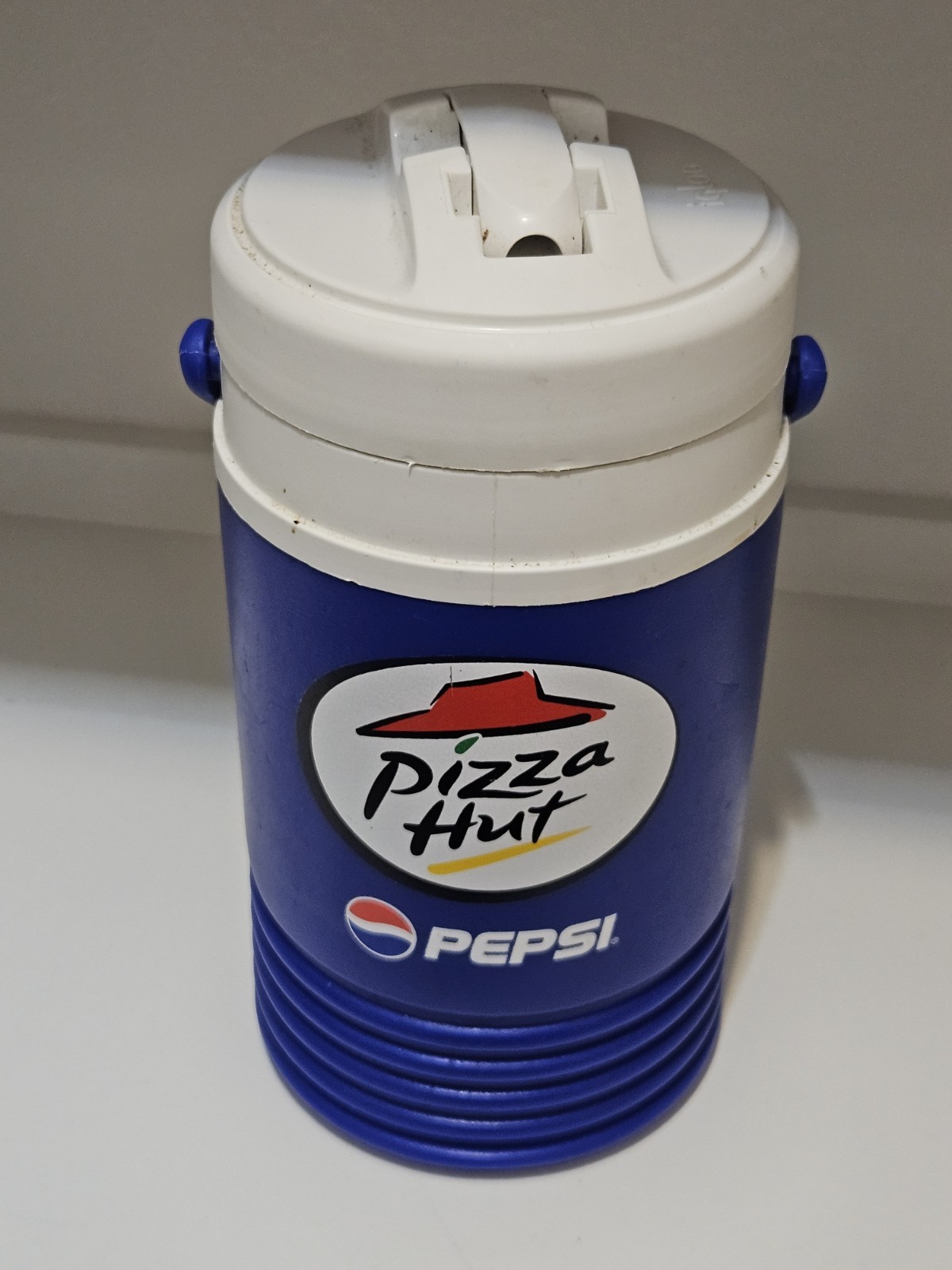 Vintage 90s Pizza Hut Pepsi Igloo Water Jug Cooler 1/2 Gallon 64oz Insulated Vintage 90s Pizza Hut Pepsi Igloo Water Jug Cooler 1/2 Gallon 64oz Insulated