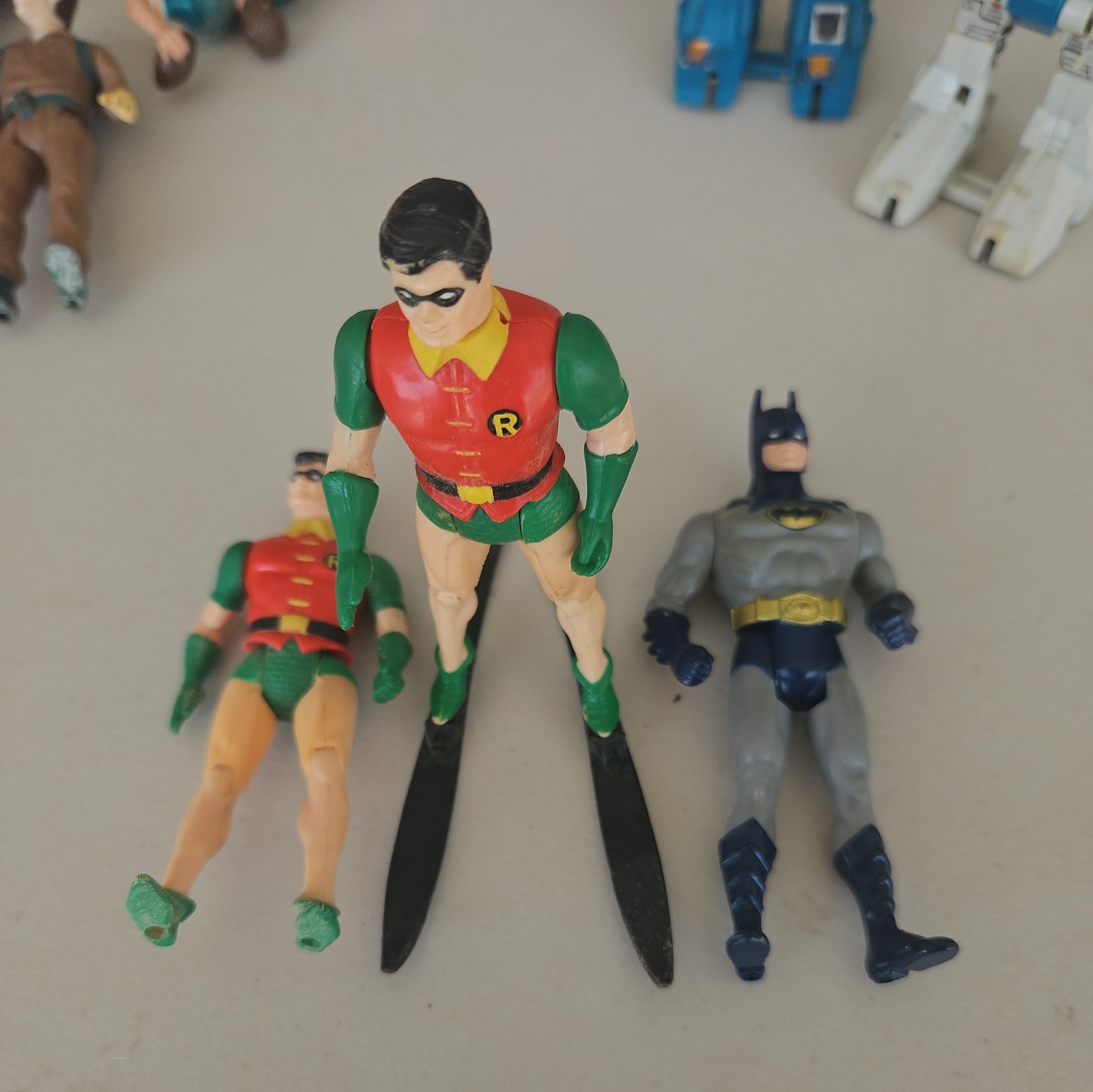 Vintage 1990 Kenner DC Comics BATMAN Action Figure 5in Robin. 20 Vintage 1990 Kenner DC Comics BATMAN Action Figure 5in Robin. 20