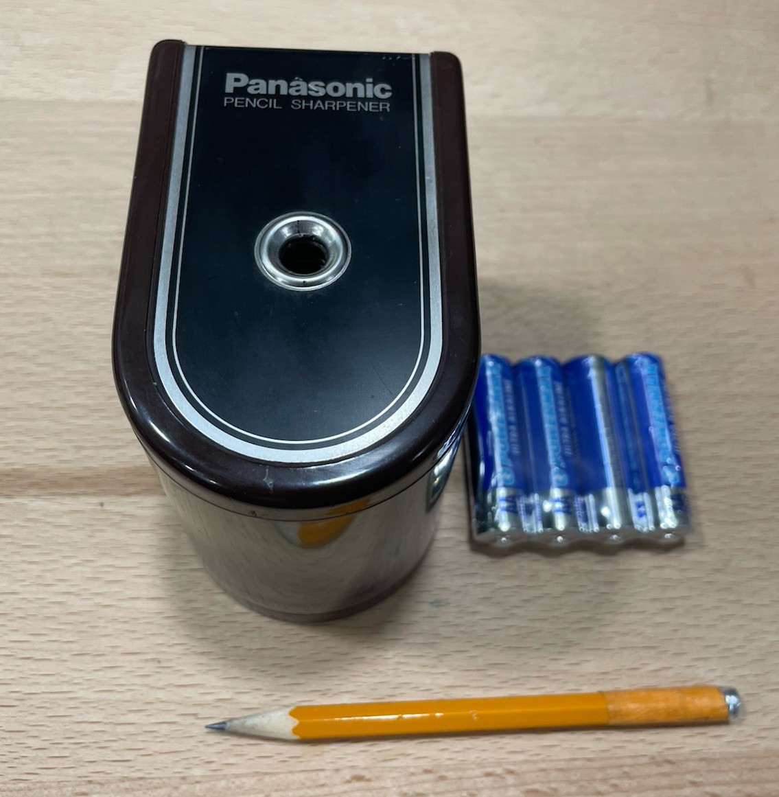 Vtg Panasonic Electric Pencil Sharpener KP-1A ~Works~Made in Japan~New Battery~ Vtg Panasonic Electric Pencil Sharpener KP-1A ~Works~Made in Japan~New Battery~