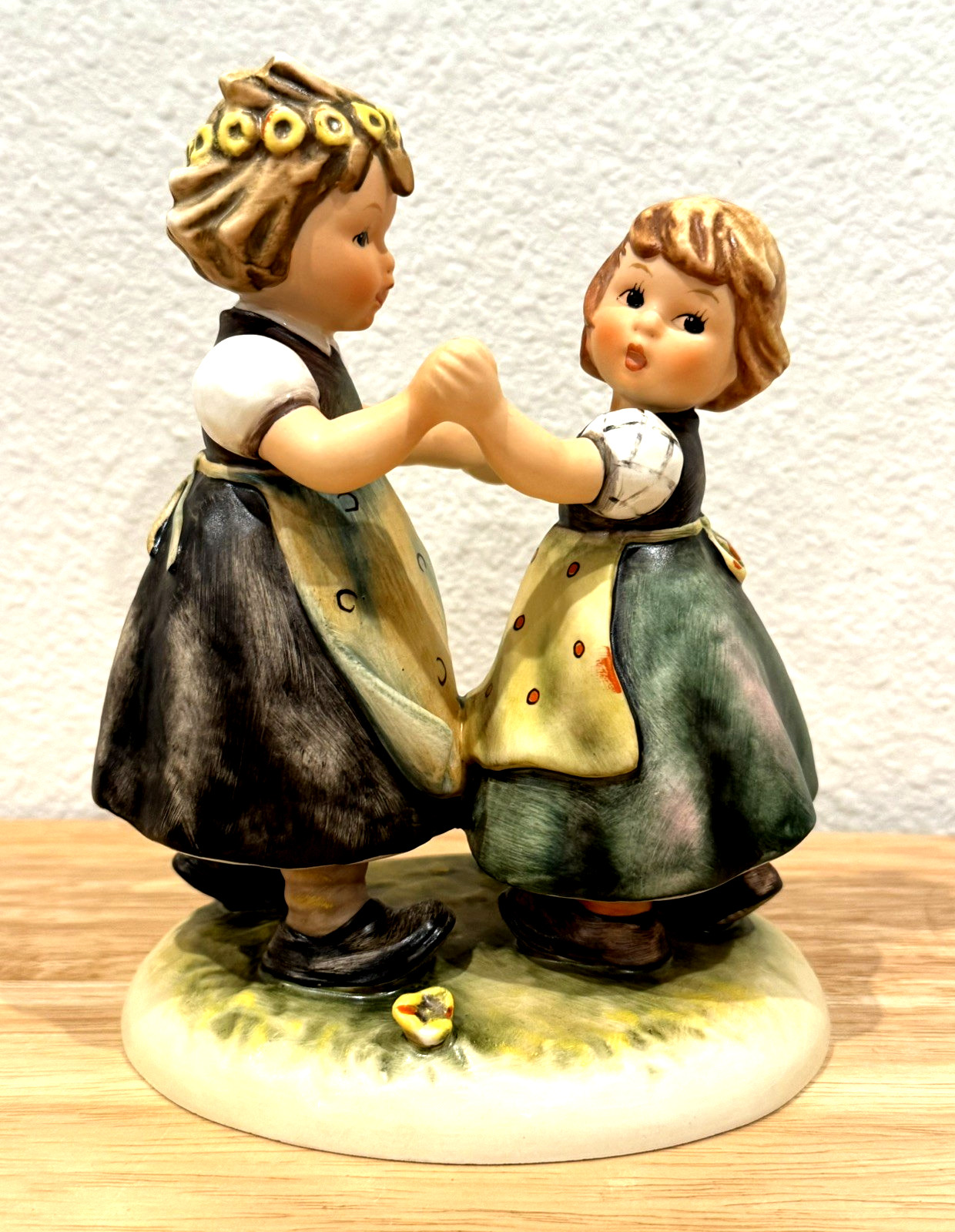 Hummel Goebel Spring Dance 7\