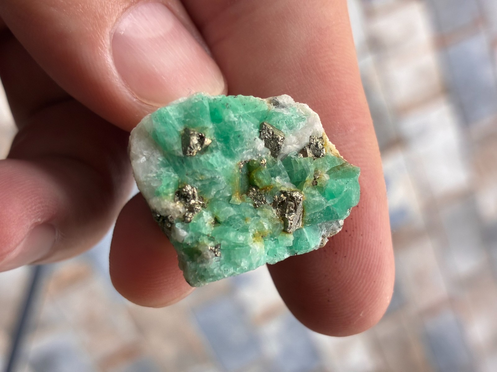 18g Natural Untreated Colombian Emerald Specimen Matrix Muzo Calcite Quartz Gem