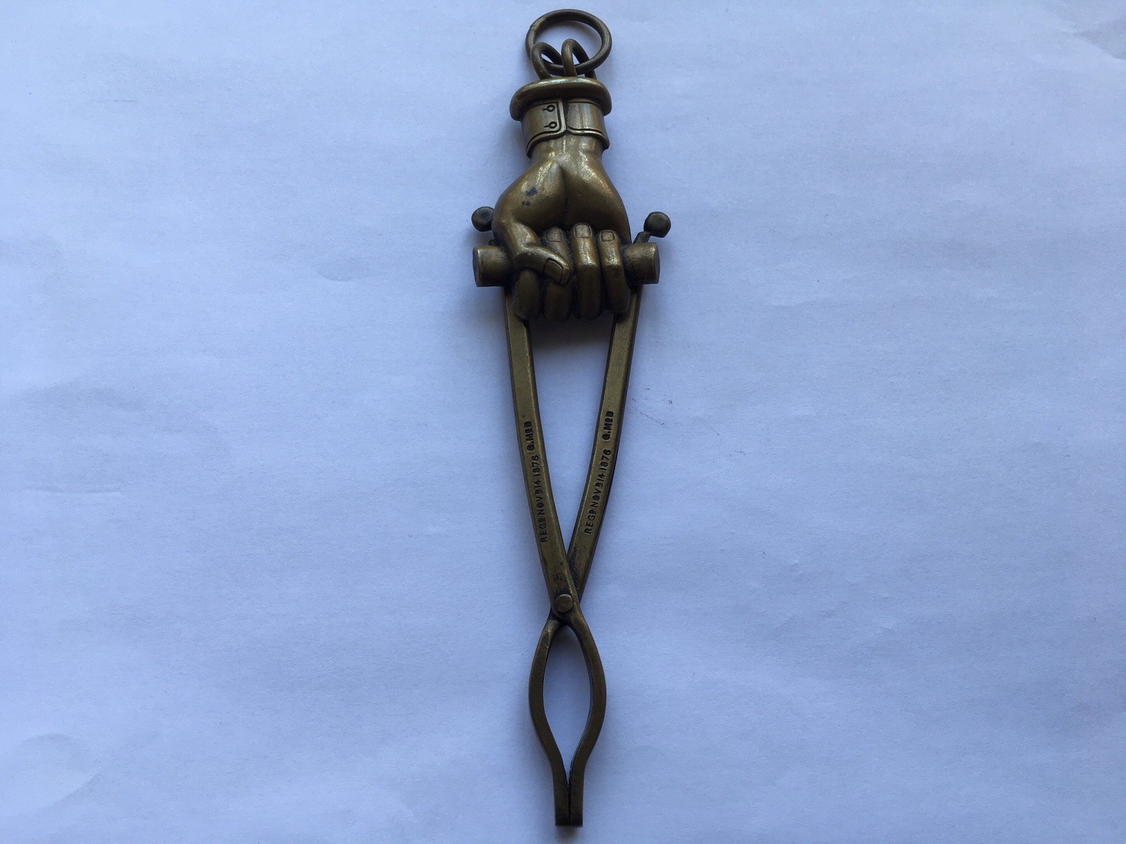 C1876-1880s VINTAGE HAND SHAPED LADY CYCLISTS SKIRT LIFTER C1876-1880s VINTAGE HAND SHAPED LADY CYCLISTS SKIRT LIFTER